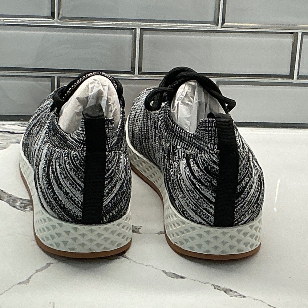 Urban Sport by J Slides Black White Knit Slip On Sneakers Women's Size 8M - Picture 4 of 6